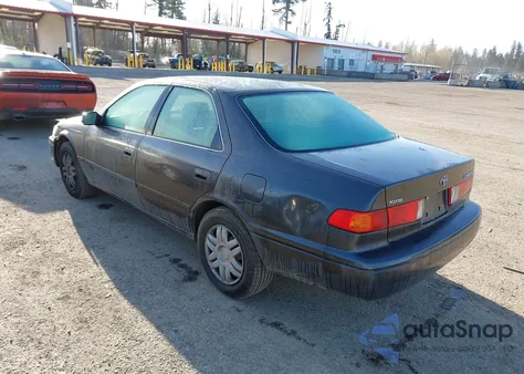 2001 Toyota Camry Le from USA, damaged, VIN JT2BG22K310551399